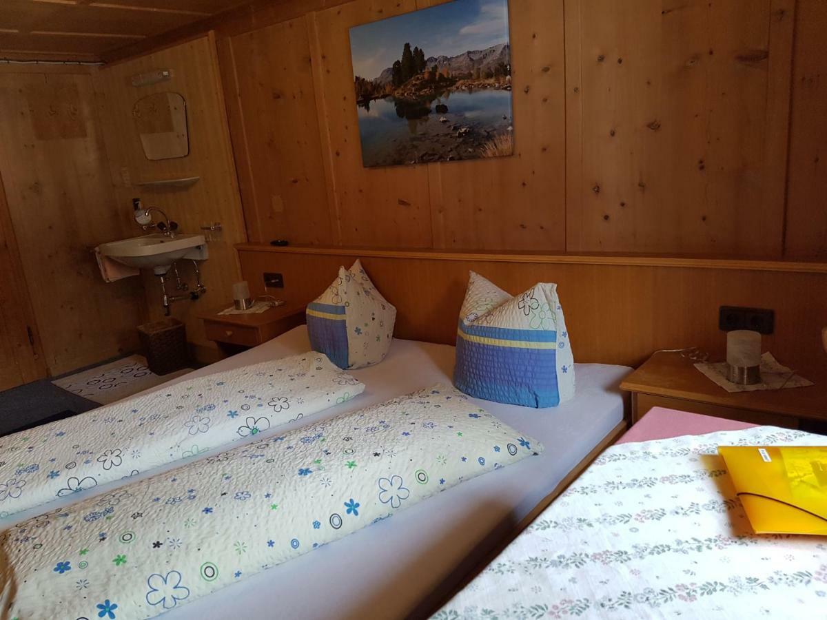Double Room,869781545:JPEG